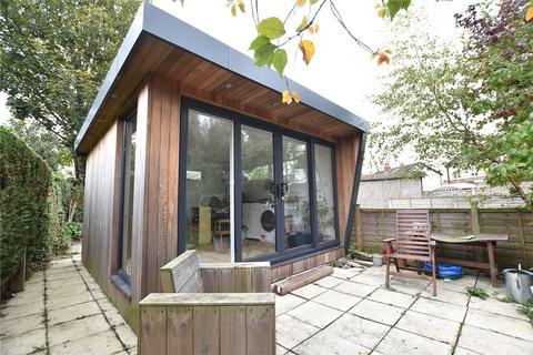 3 bedroom semi-detached house for sale, Temple Walk, Leeds, West Yorkshire