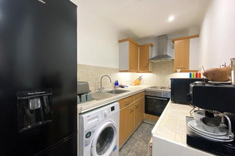 1 bedroom maisonette for sale, Crowhurst Mead, Godstone, Surrey, RH9
