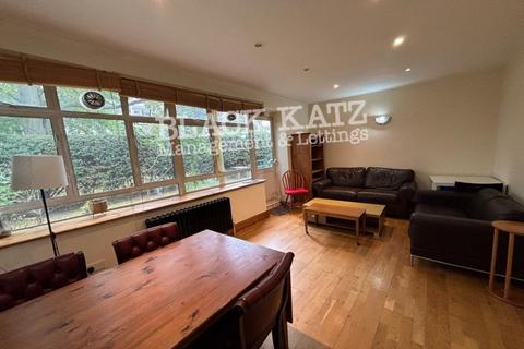 3 bedroom ground floor maisonette to rent, SW1V