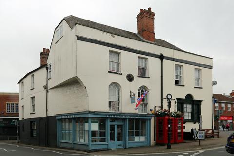 Retail property (high street) to rent, 52 Market Pl Wantage OX12 8AT