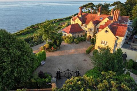 Hospitality for sale, 5 Howard Rd Shanklin PO37 6HD
