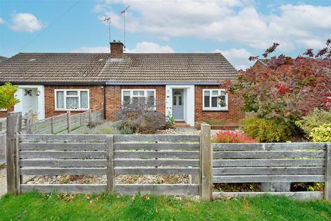 2 bedroom semi-detached bungalow for sale, Lawn Avenue, Kimpton,