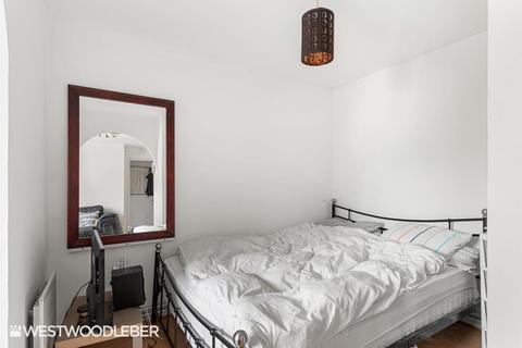 1 bedroom apartment for sale, Parrotts Field, Hoddesdon EN11