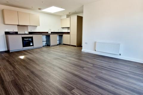 2 bedroom maisonette to rent, Whitworth Close, Gravesend DA11