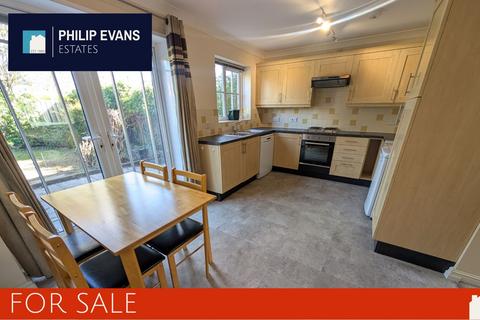 undefined, Clos Ceitho, Llanbadarn Fawr SY23