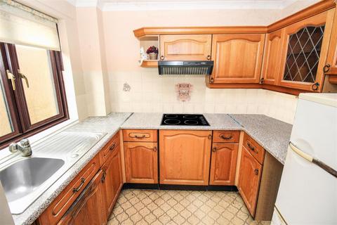 1 bedroom retirement property for sale, 65 Imperial Avenue, Westcliff-On-Sea