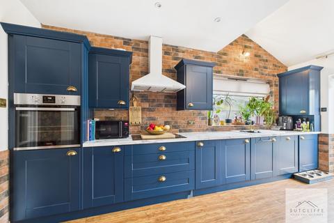 3 bedroom terraced house for sale, Garstang Road, St. Michaels, PR3