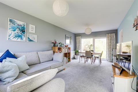 3 bedroom detached house for sale, Digby Hall Drive, Gedling NG4