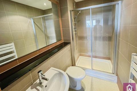 2 bedroom flat for sale, Dock Road, Birkenhead, Merseyside, CH41