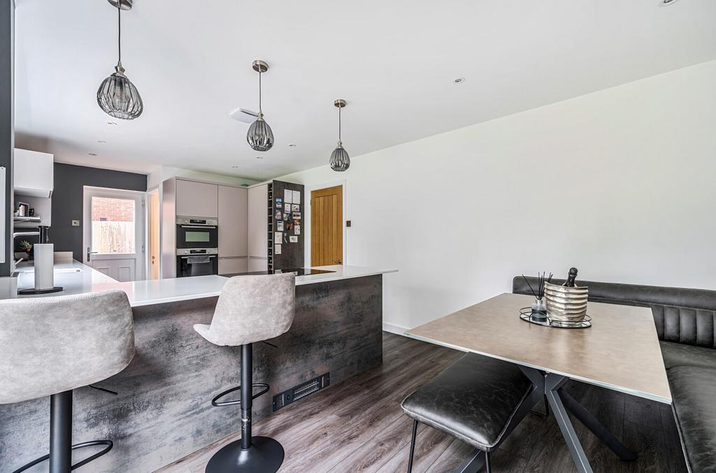 Kitchen/Breakfast