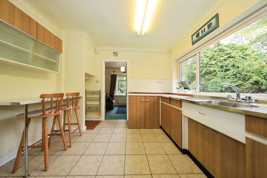 Kitchen/ Breakfast