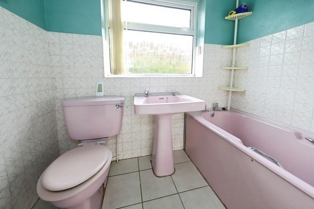 Bathroom / W.C.