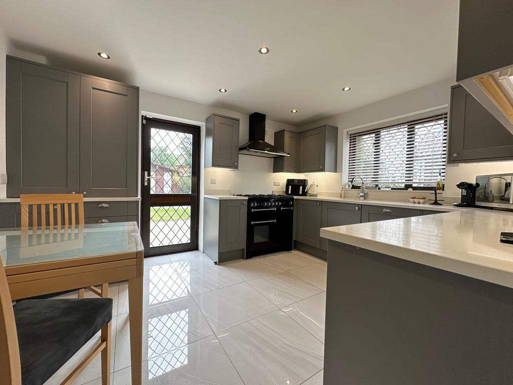 Kitchen/Breakfast Room
