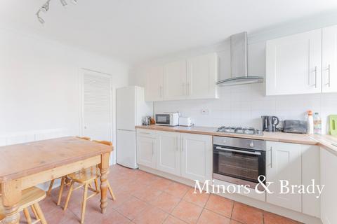 5 bedroom semi-detached house to rent, Morello Close, Norwich