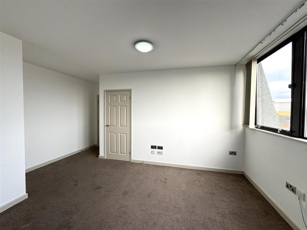 Living room pic 6.jpeg