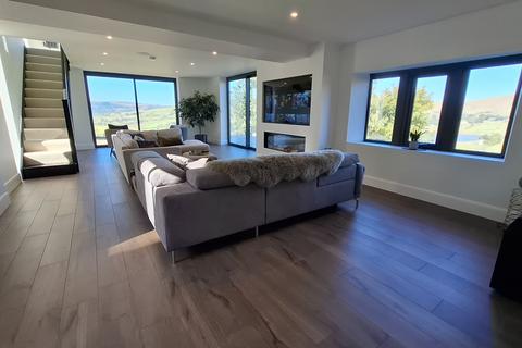6 bedroom detached house for sale, Huddersfield Road, Delph OL3