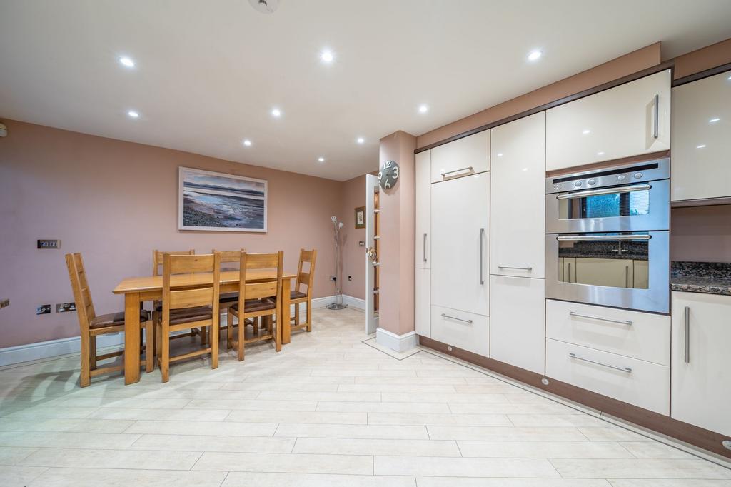 Kitchen diner
