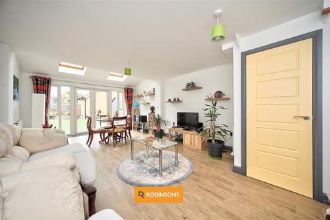 undefined, Design Drive, Dunstable
