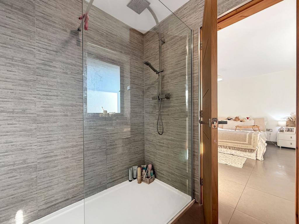En Suite 3