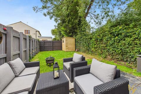 undefined, Worcester WR6