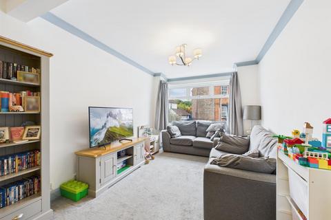 14 Woodman Road, Coulsdon, CR5 3HP