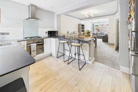 14 Woodman Road, Coulsdon, CR5 3HP