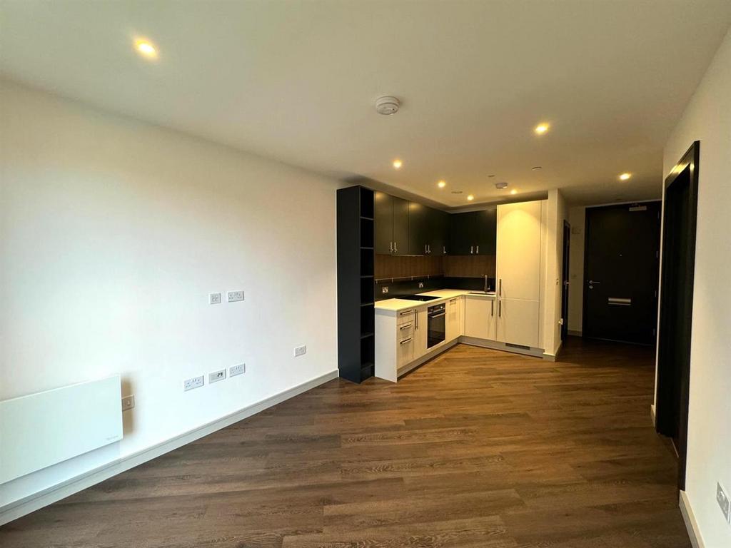 Living Rm pic 3.jpg