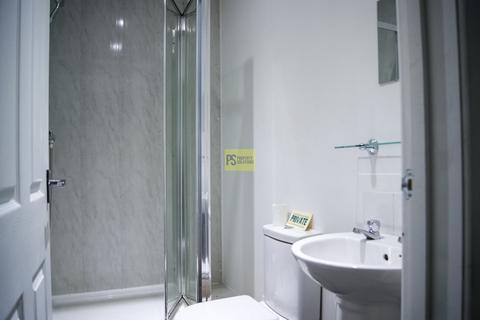 5 bedroom terraced house to rent, Tiverton Road, Birmingham B29