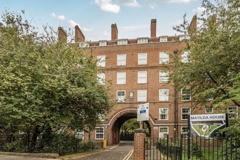 2 bedroom flat for sale, Matilda House, St Katharine Docks, London, E1W