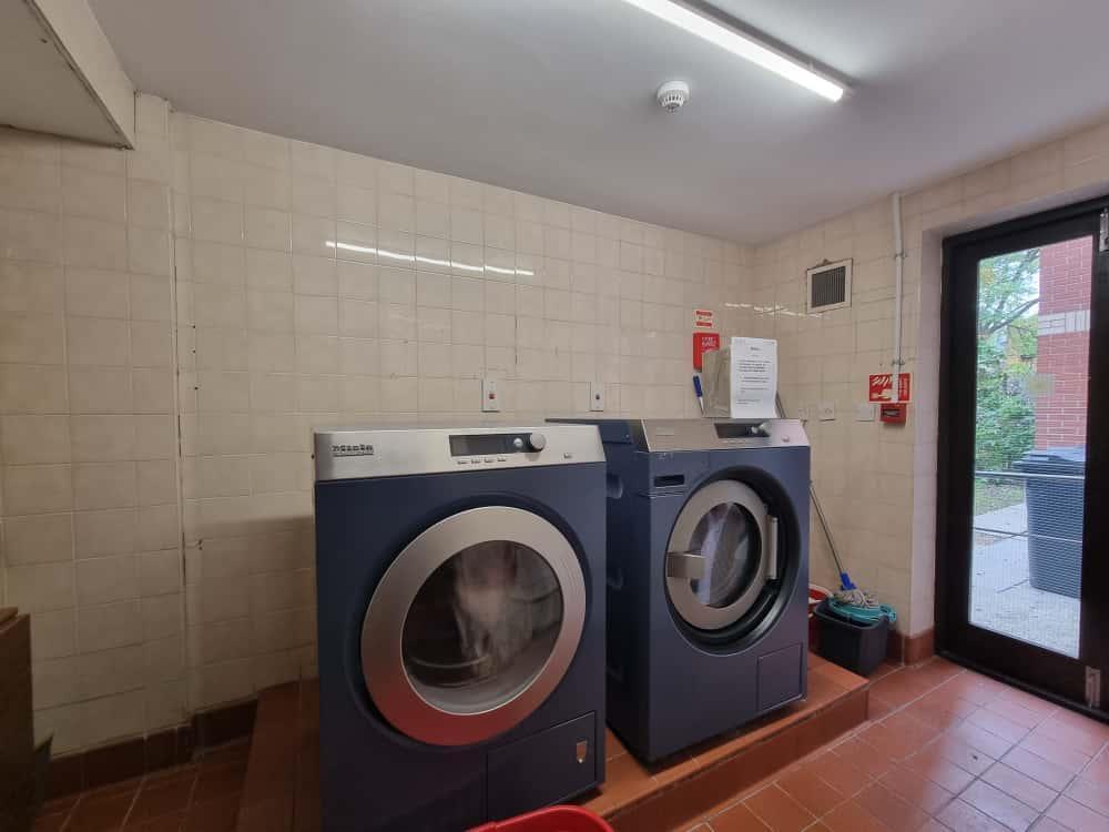 Utility room, utility