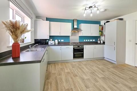 5 bedroom detached house to rent, Red Admiral Way, Knaresborough, HG5