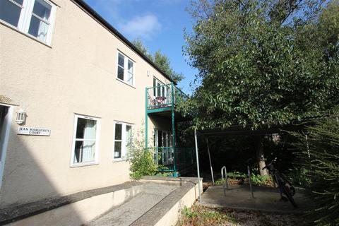 undefined, Jean Marguerite Court