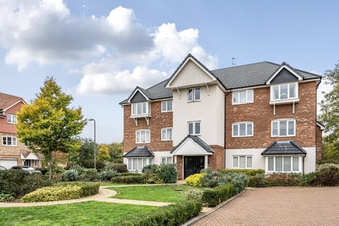 2 bedroom flat for sale, Scholars Place, Walton-On-Thames, KT12