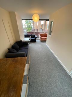 6 bedroom house to rent, Horwood Close