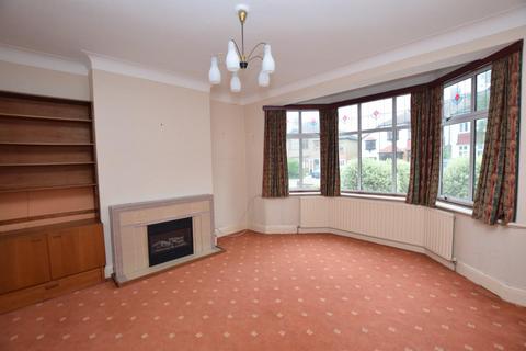 Byron Avenue, London, E18