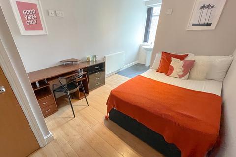 3 bedroom flat to rent, Stafford Street, L3 8LX,