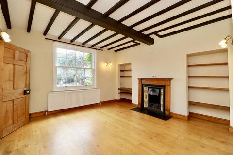 4 bedroom cottage to rent, Main Street, Stamford Bridge, York