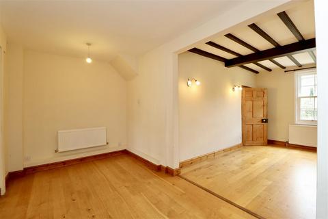 4 bedroom cottage to rent, Main Street, Stamford Bridge, York