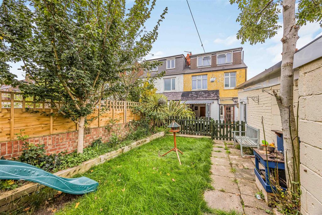 18 Thurbern Road, Portsmouth-Small-Portico Marketin