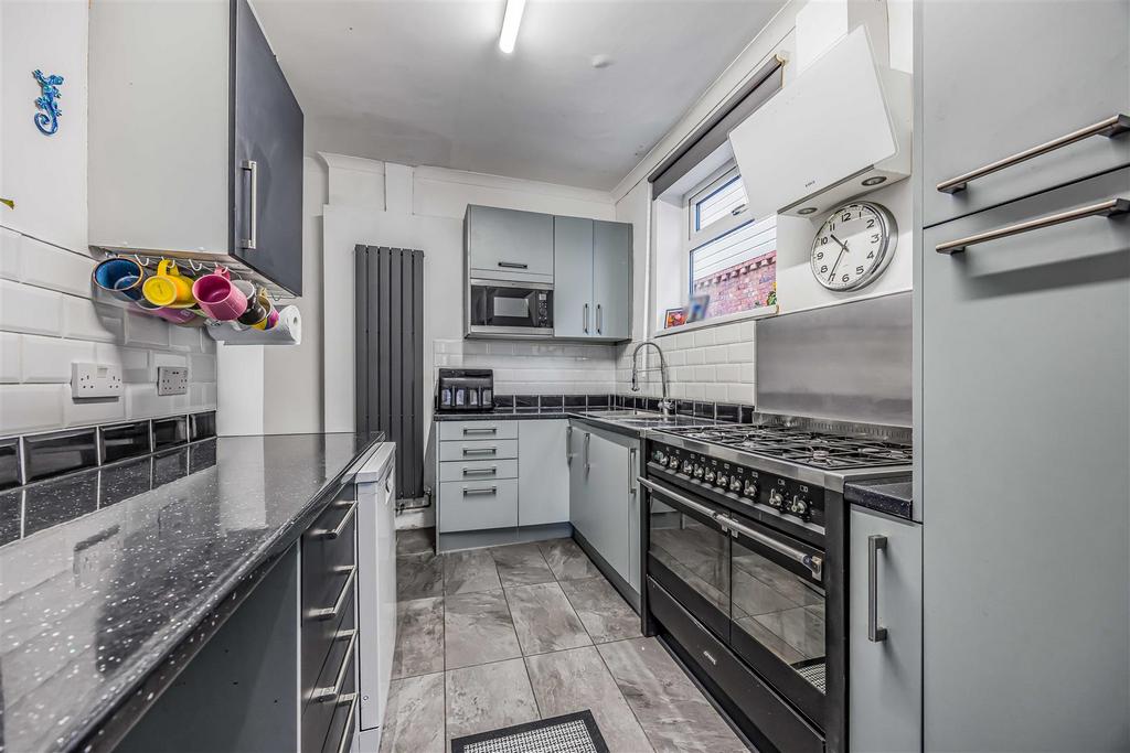 18 Thurbern Road, Portsmouth-Small-Portico Marketin