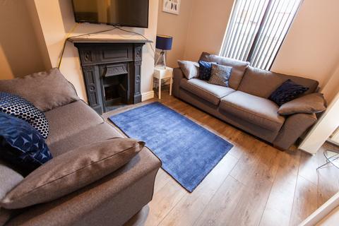undefined, Esher Road, L6 6DF,