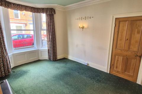3 bedroom terraced house for sale, Oak Road, Scarborough