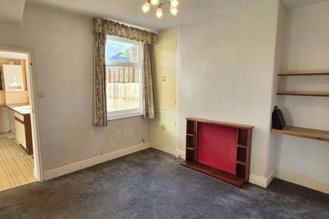 3 bedroom terraced house for sale, Oak Road, Scarborough