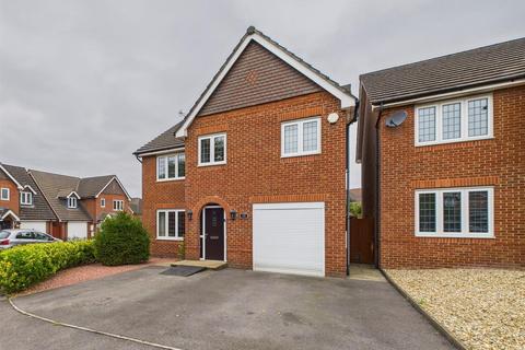5 bedroom detached house for sale, Rycroft Meadow, Basingstoke RG22