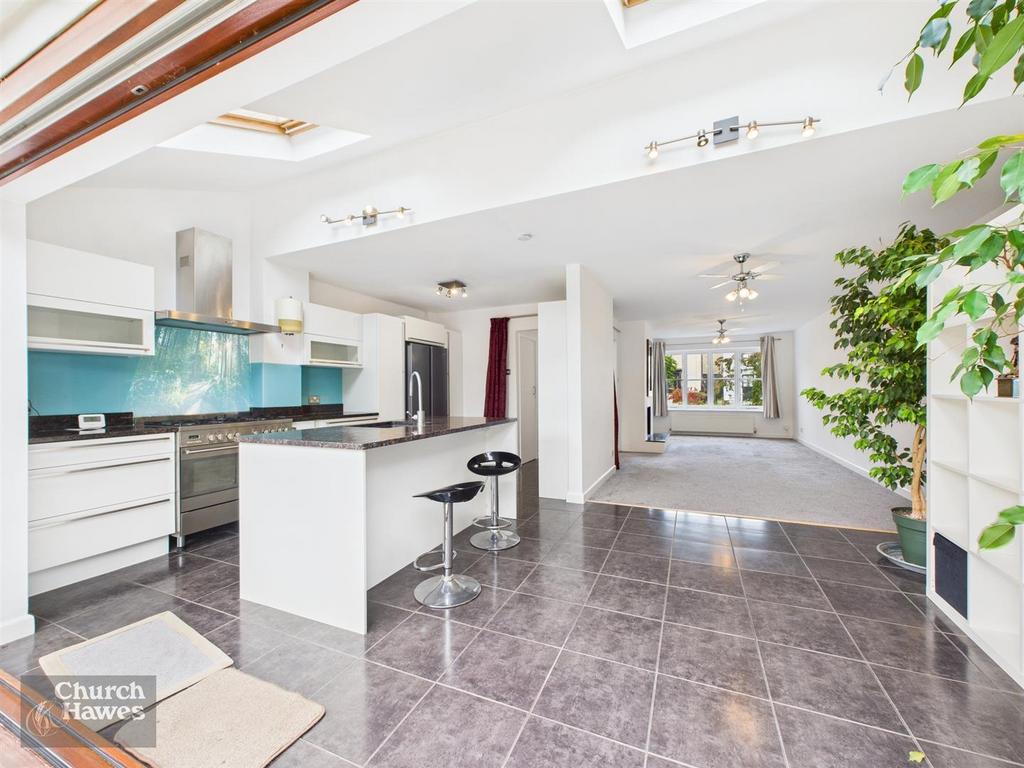 CAM04964 G0-PR0221-STILL012.jpg