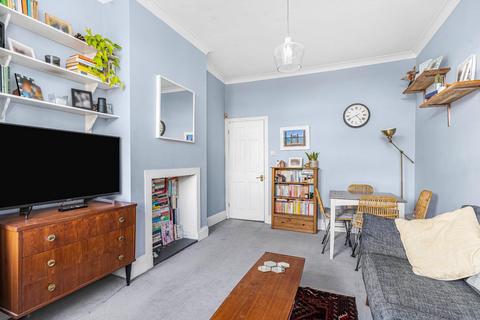 2 bedroom apartment for sale, 46 Montem Road, London