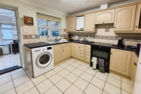 2 bedroom detached bungalow for sale, The Paddocks, Lakenheath IP27