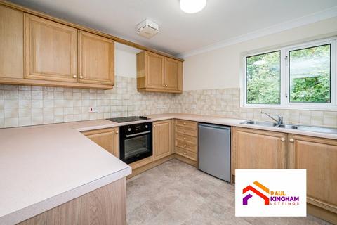 2 bedroom apartment to rent, Wesley Dene, High Wycombe HP13