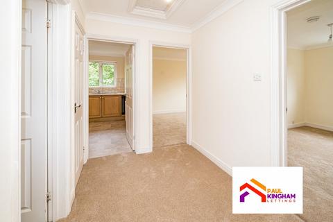 2 bedroom apartment to rent, Wesley Dene, High Wycombe HP13