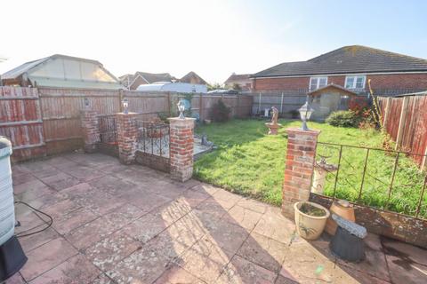 2 bedroom semi-detached bungalow for sale, Wheatlands Avenue, Hayling Island